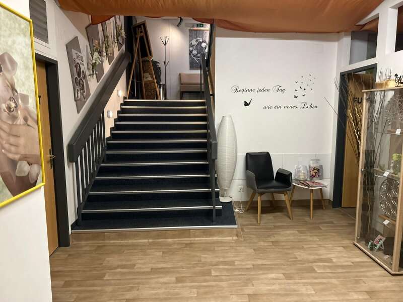 Halle in Gloggnitz - Bild 10